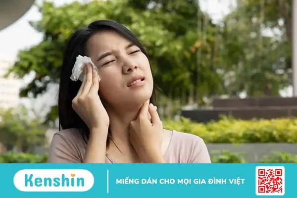 Nước tiểu có mùi hôi khi mang thai có đáng lo? Mẹ nên làm thế nào?