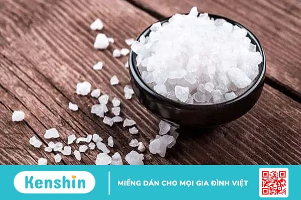 Rửa mặt bằng nước muối sinh lý có tốt không? Cách rửa mặt bằng nước muối