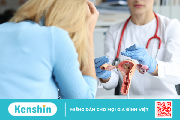 Tắc ống dẫn trứng có nguy hiểm không? Nguyên nhân và phương pháp điều trị