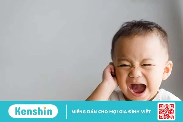 Tai chảy mủ có nguy hiểm không? Lỗ tai bị chảy mủ phải làm sao?