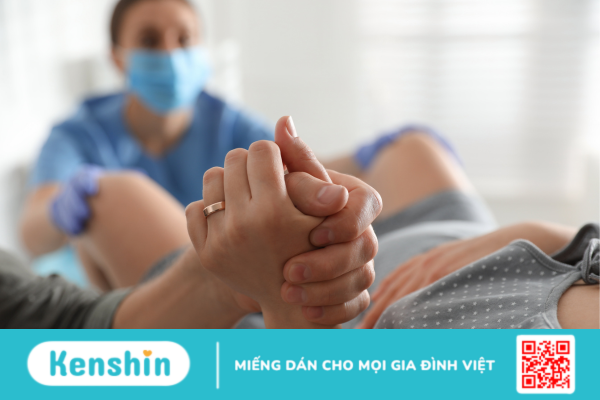 Tiêu chảy sau sinh mổ có nguy hiểm không?