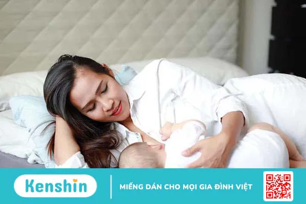 Tư thế cho bé bú đúng cách: 4 tư thế giúp mẹ không mỏi, bé không sặc!